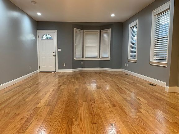 3rd image of 56 Canal St #56