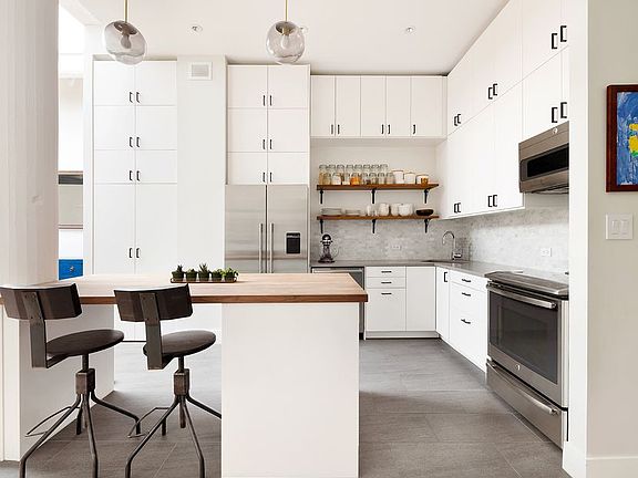 4th image of 28 Old Fulton St APT 7-F