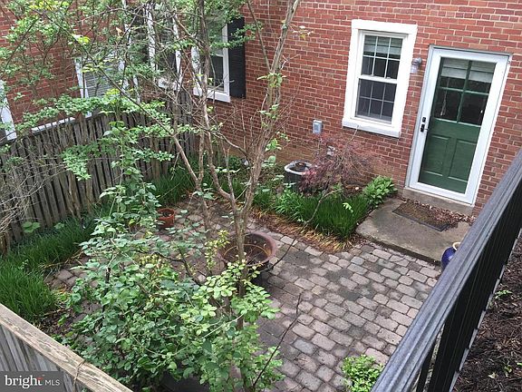 4th image of 2802 S Abingdon St #2802