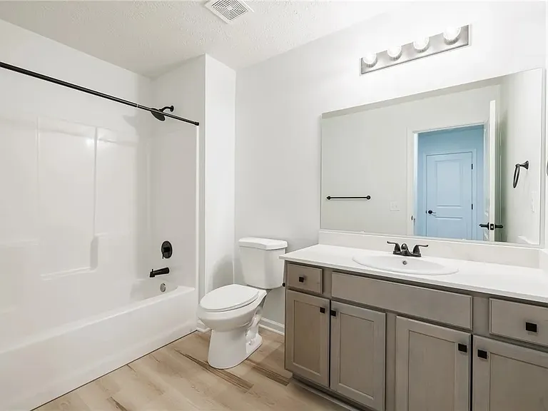 32 Durant Pl #A — Photo 3