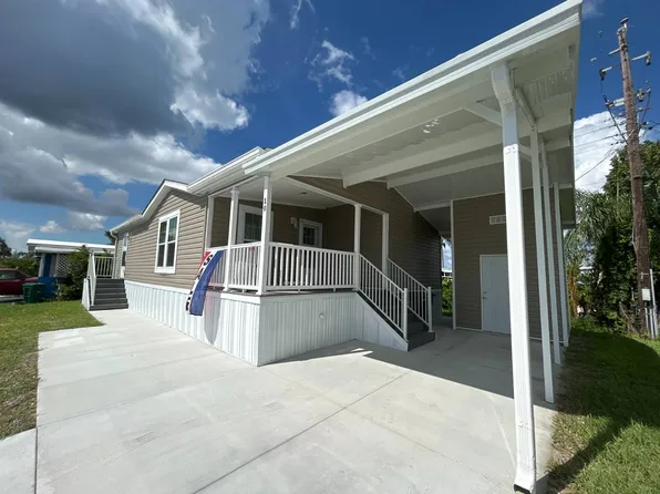 900 9th Ave E #10, Palmetto, FL 34221