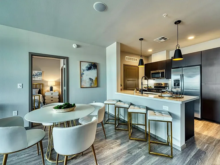 Cuvee Apartments — Photo 8