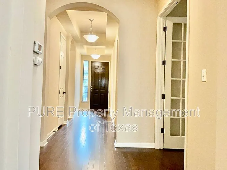 117 Cascada Ln — Photo 2