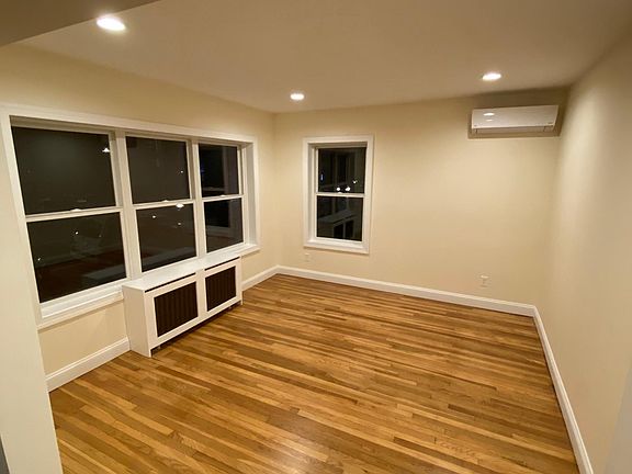 4th image of 1289 Bay St APT 1F