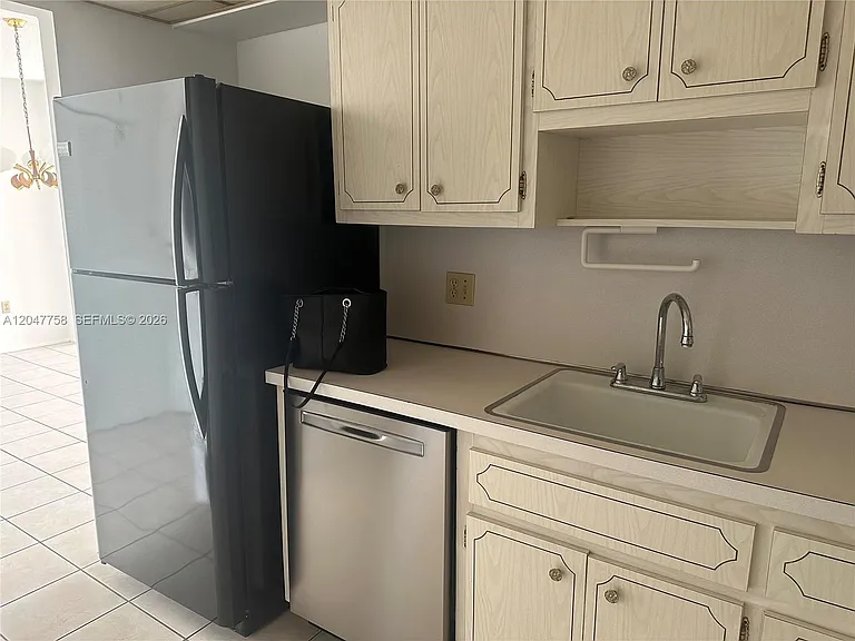 1965 S Ocean Dr #17M — Photo 10