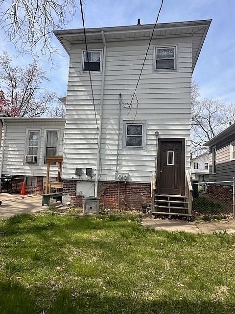 2nd image of 403 S Monroe St