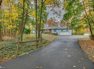 125 Lori Ln, Harleysville, PA 19438