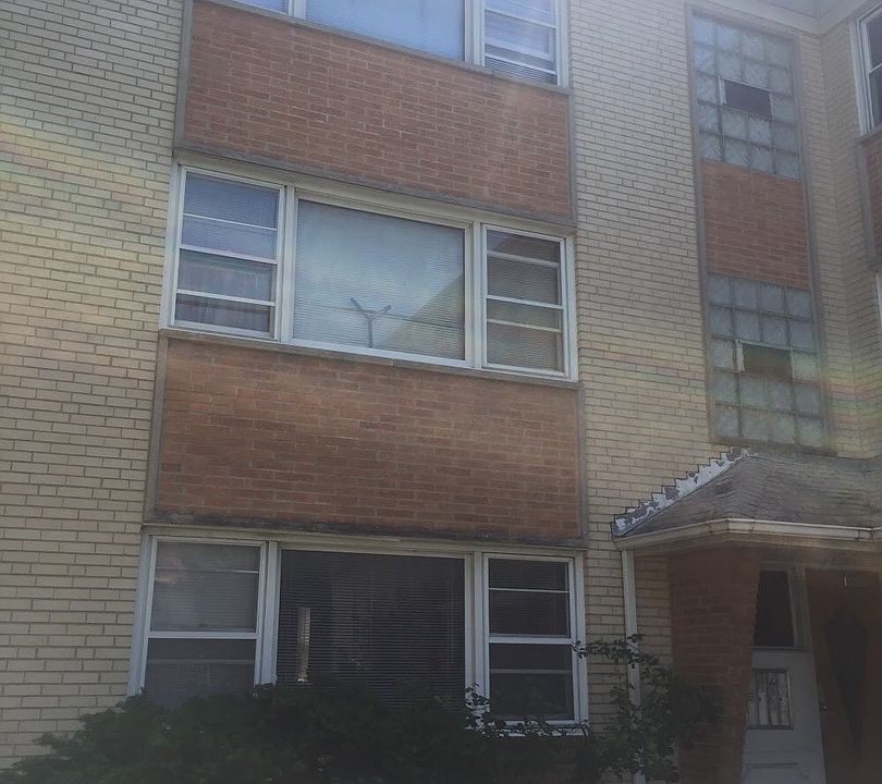 1st image of 5005 W Diversey Ave APT 1S