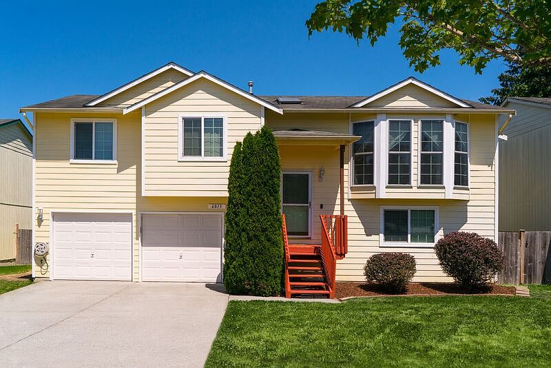 4 Bedrooms, 3 Full Baths