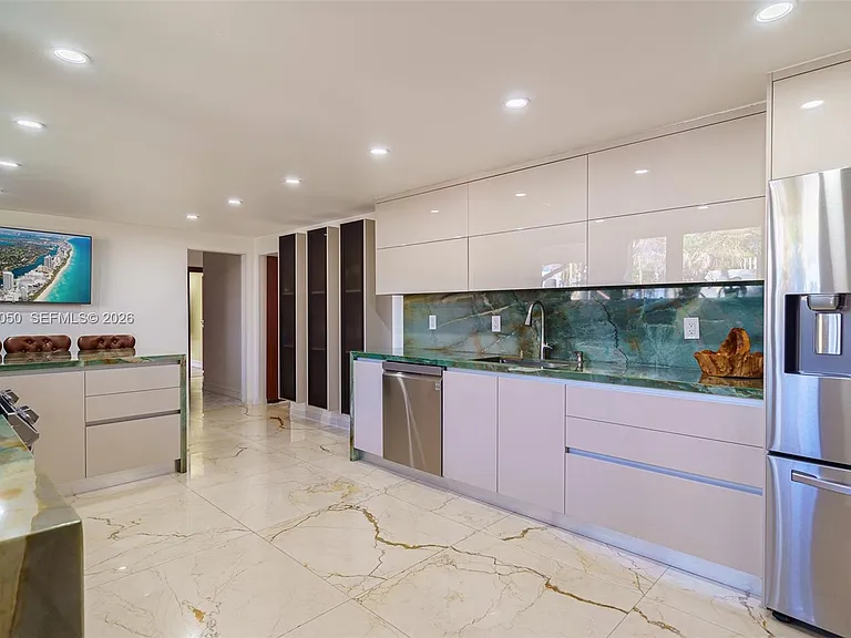 205 Ocean Blvd — Photo 30