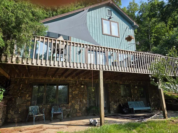 477 Briarwood Dr, Amherst, VA 24521