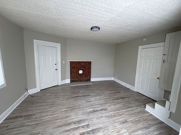 5th image of 2000 Woodland St APT B