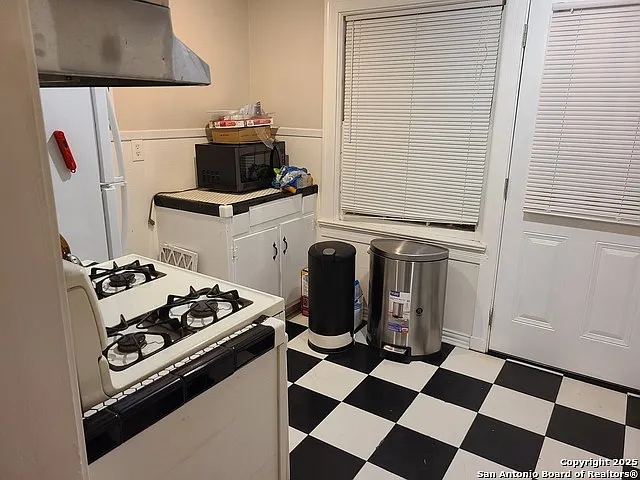 335 E Rosewood Ave #3 — Photo 4