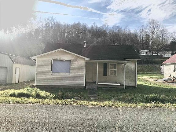 2nd image of 891 Henderson Br