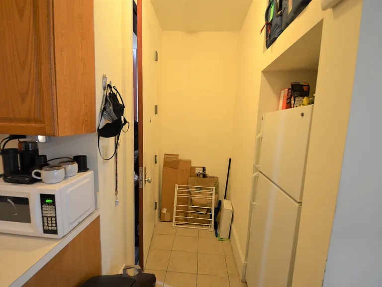65 Burbank St #18 — Photo 3