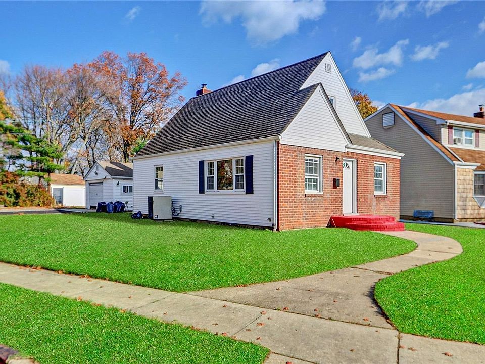 35 Gables Drive, Hicksville, NY 11801 Zillow
