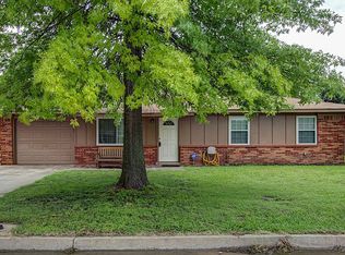213 Chief Stan Waite Dr, Catoosa, OK 74015