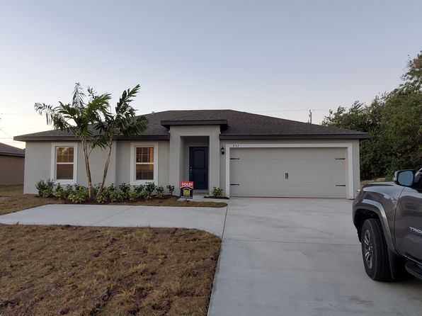 951 SW Paar Dr