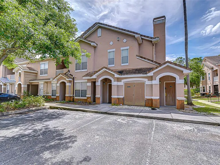 17942 Villa Creek Dr #17942 — Photo 10