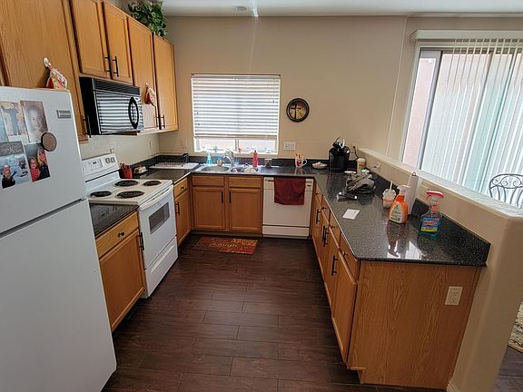 3rd image of 5822 E Hampton Ave