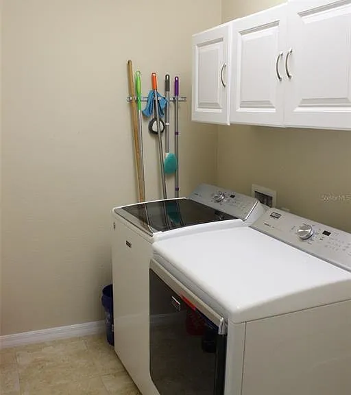 1408 Lanier Point Pl — Photo 25
