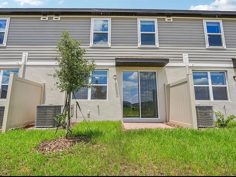 16390 Bird Of Paradise Ave — Photo 4