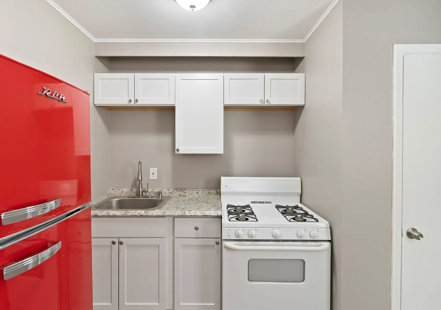 The Redford Apartments — Photo 3