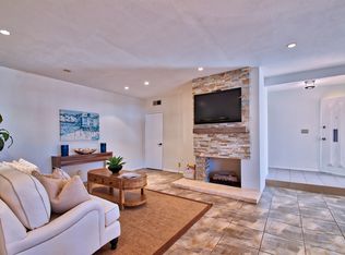 400 Vista Suerte, Newport Beach, CA 92660