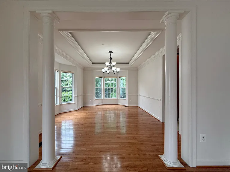 4415 Medallion Dr — Photo 3