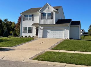 820 Dewars St, Howell, MI 48843