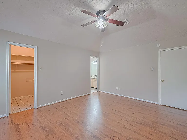 6907 Yardley Dr — Photo 16