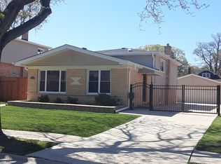 6710 W Forest View Ln, Niles, IL 60714