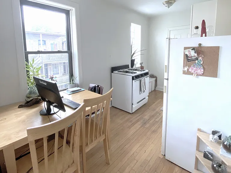 837 W Cornelia Ave #3S — Photo 5