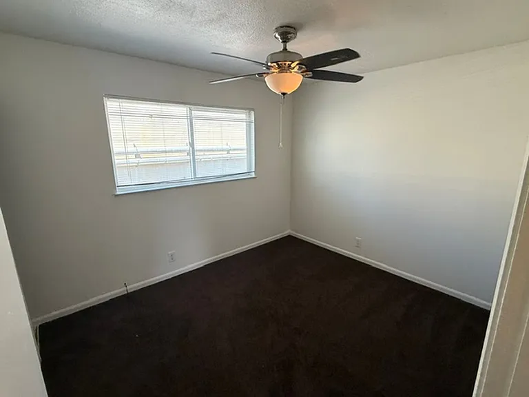 Appian Way, 4861 — Photo 9