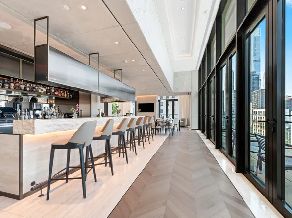 685 5th Avenue image 9 of 12