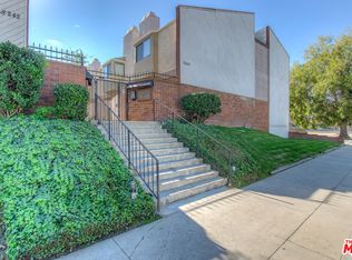 18242 Burbank Blvd UNIT 7, Tarzana, CA
