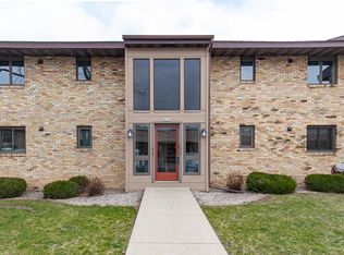 260 N Campbell Rd APT D, Oshkosh, WI 54902