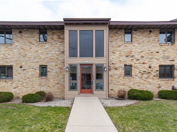 260 N Campbell Rd APT D, Oshkosh, WI 54902