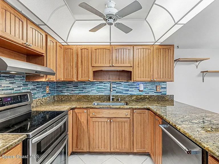 100 Canebreakers Dr #108 — Photo 6