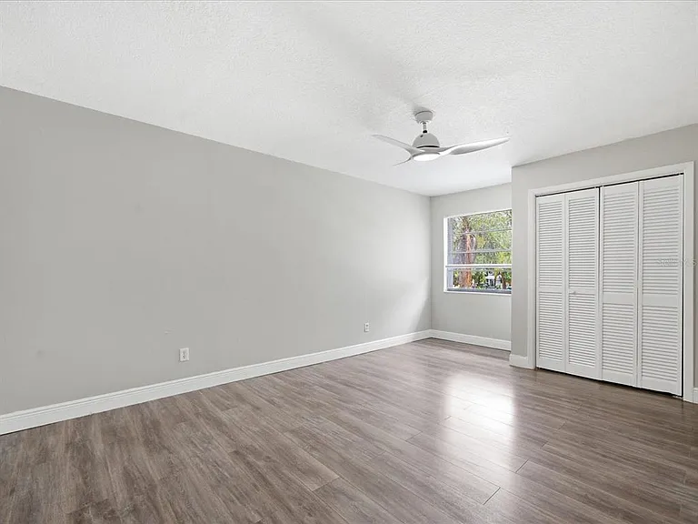 11314 Laurel Crest Ln — Photo 27