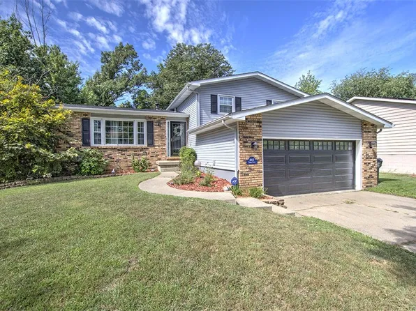 2605 Forrest Green Dr, Decatur, IL 62521