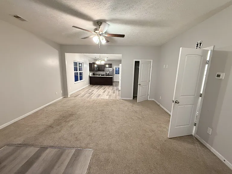 400 Rick McCormick Dr — Photo 12