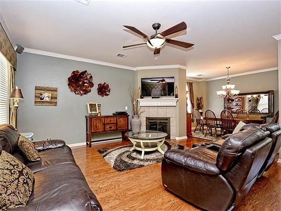 5th image of 11809 Emerald Falls Dr