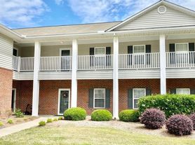 2225 Locksley Woods Dr, Greenville, NC