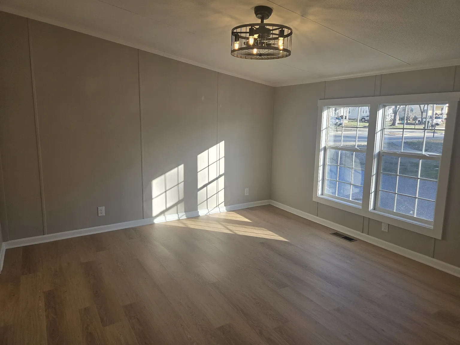 223 East Park Avenue - 1 — Photo 2