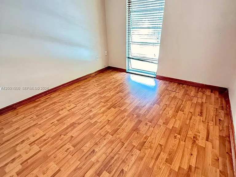 2750 N 34th Ave #9D — Photo 13