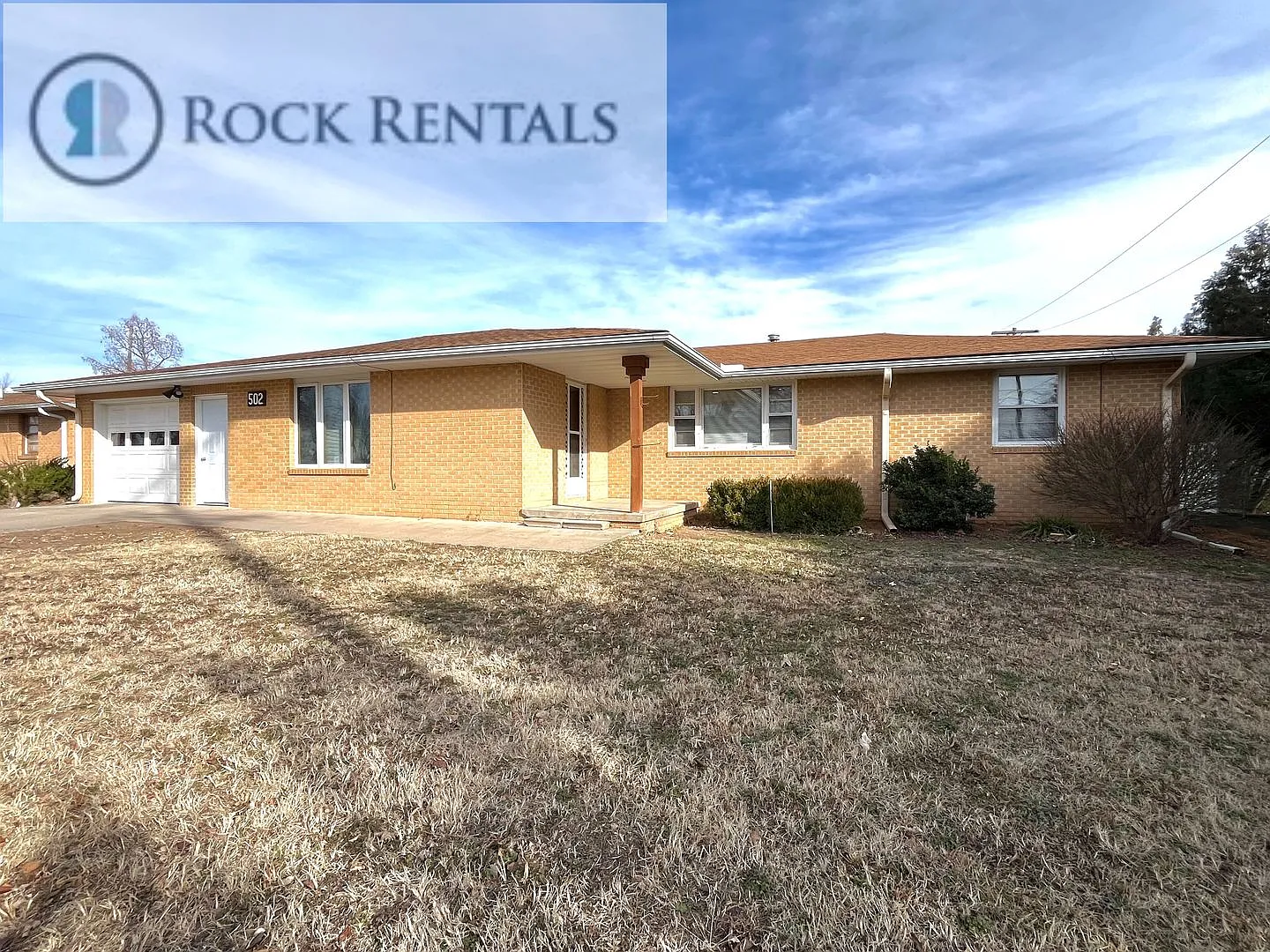 Beautifully Updated 4 Bed 2 Bath in South Hutchinson — Photo 1
