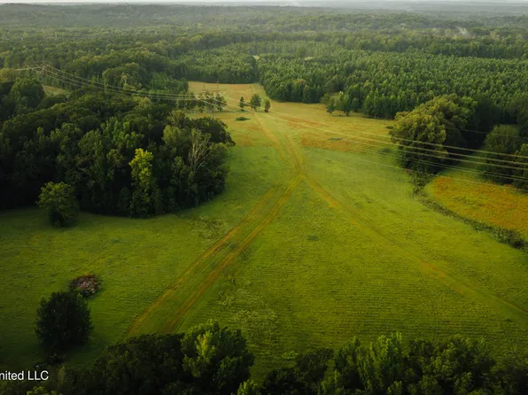 Clinton Raymond Rd, Clinton, MS 39056