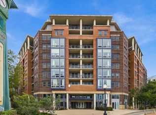 437 W Division St APT 515, Chicago, IL 60610