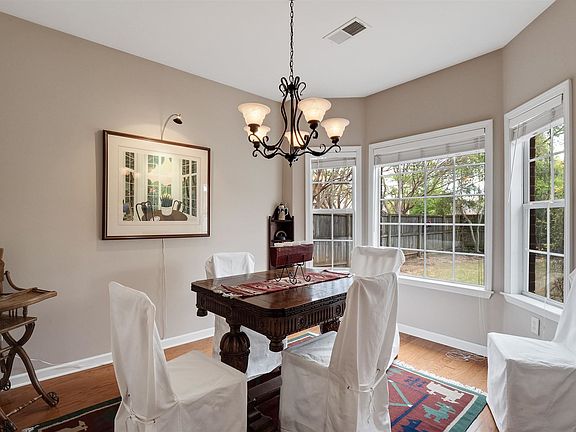 5th image of 4654 Fairmont Dr